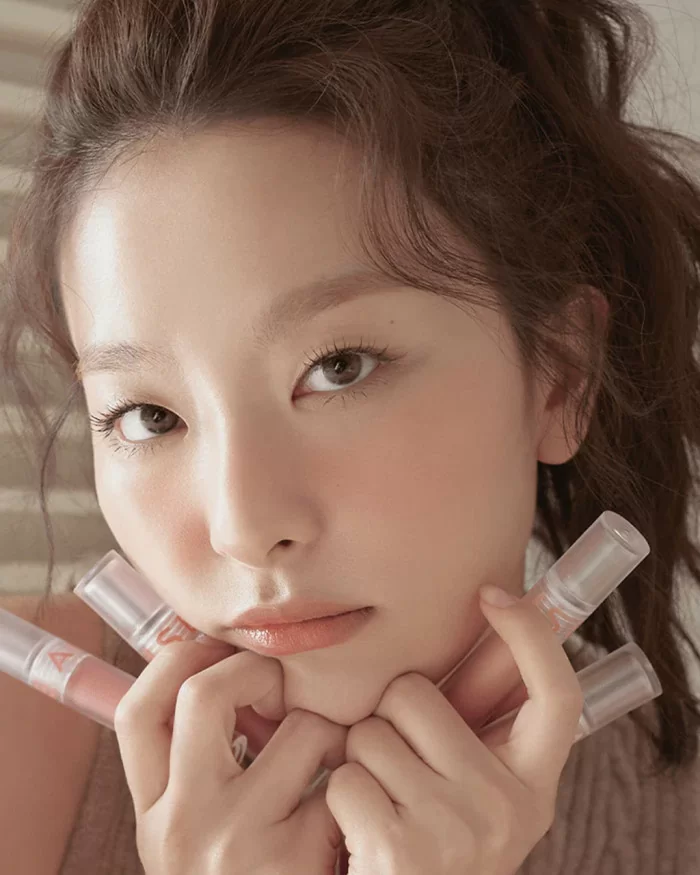 Soft Cream Cheek
